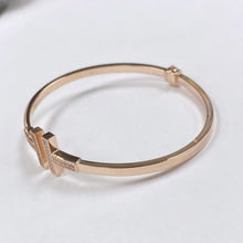 Load image into Gallery viewer, 10K Gold Bar Bangle Bracelet
