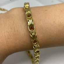 Load image into Gallery viewer, 10K Yellow Gold L Fancy Link Chain
