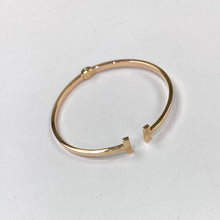 Load image into Gallery viewer, 10K Gold High Polish Bar Bangle
