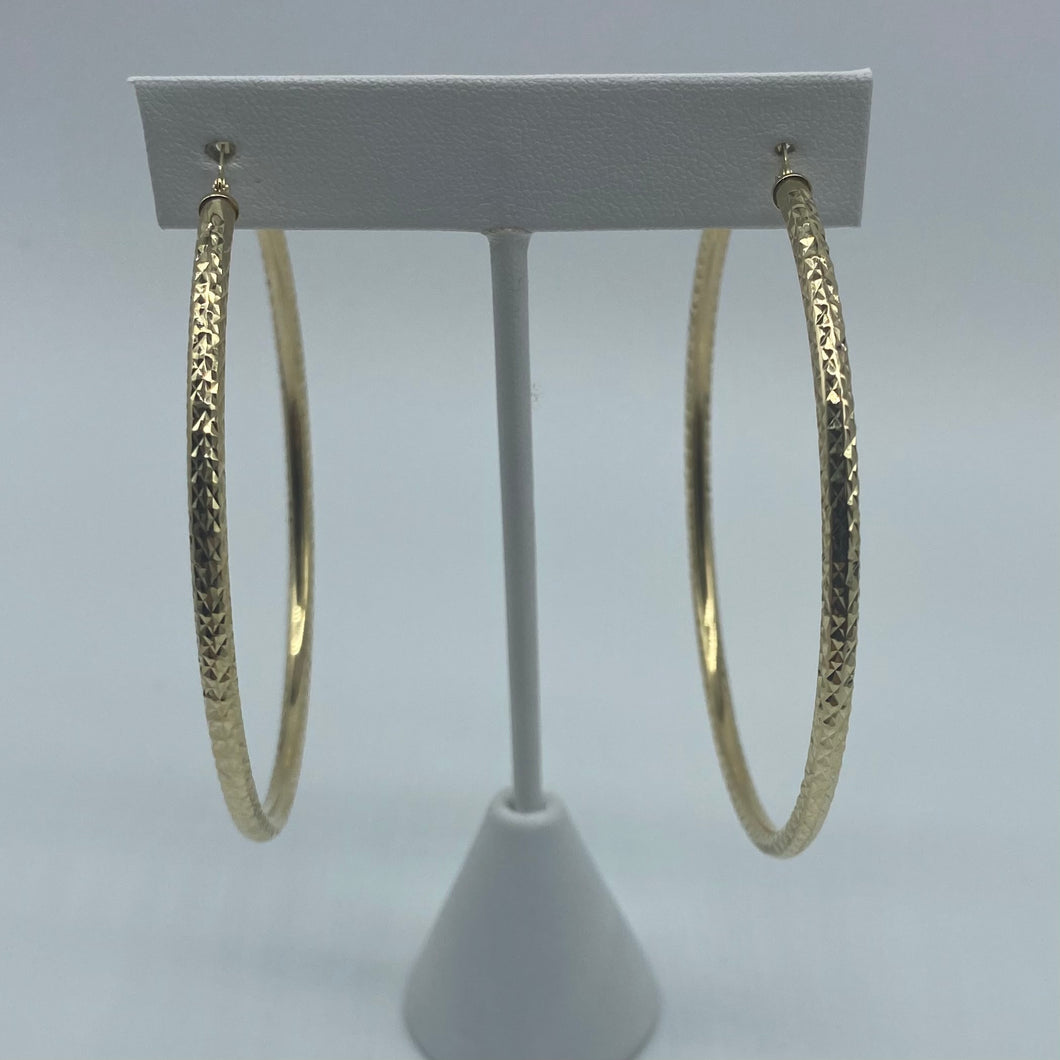 X-Large 10K Gold Diamond Cut Hoop Earrings
