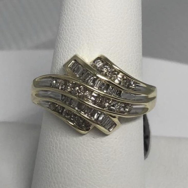 10K Gold Baguette and Brilliant Cut Diamond Ring