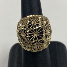 Load image into Gallery viewer, 10K Two Tone Gold Filigree Ring
