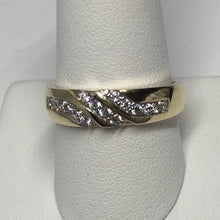 Load image into Gallery viewer, 10K Gold Cubic Zirconia Band
