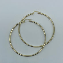Load image into Gallery viewer, Classic 10K High Polish Gold Hoop Earrings

