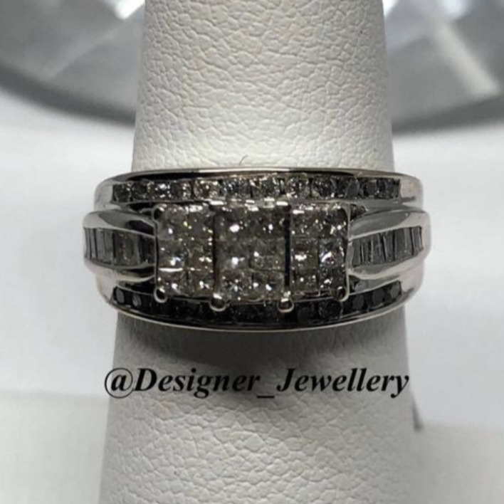 10K White Gold Diamond Engagement Ring