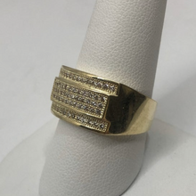 Load image into Gallery viewer, 10K Yellow Gold Cubic Zirconia Signet Ring
