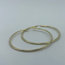 Load image into Gallery viewer, Classic 10K High Polish Gold Hoop Earrings
