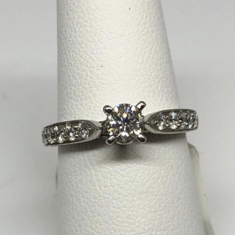 18K White Gold Diamond Bridal Engagement RIng