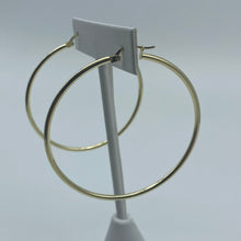 Load image into Gallery viewer, Classic 10K High Polish Gold Hoop Earrings
