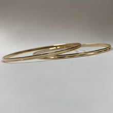 Load image into Gallery viewer, Ladies 10K Gold Stackable Bangle
