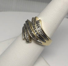 Load image into Gallery viewer, 10K Gold Baguette and Brilliant Cut Diamond Ring
