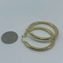 Load image into Gallery viewer, 1.75&quot; 10K Gold Hammer Finish Hoop Earrings
